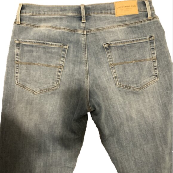 Lucky Brand Men's 34x32 411 Athletic Taper 5 Pocket Style straight midrise Jeans - Picture 13 of 16